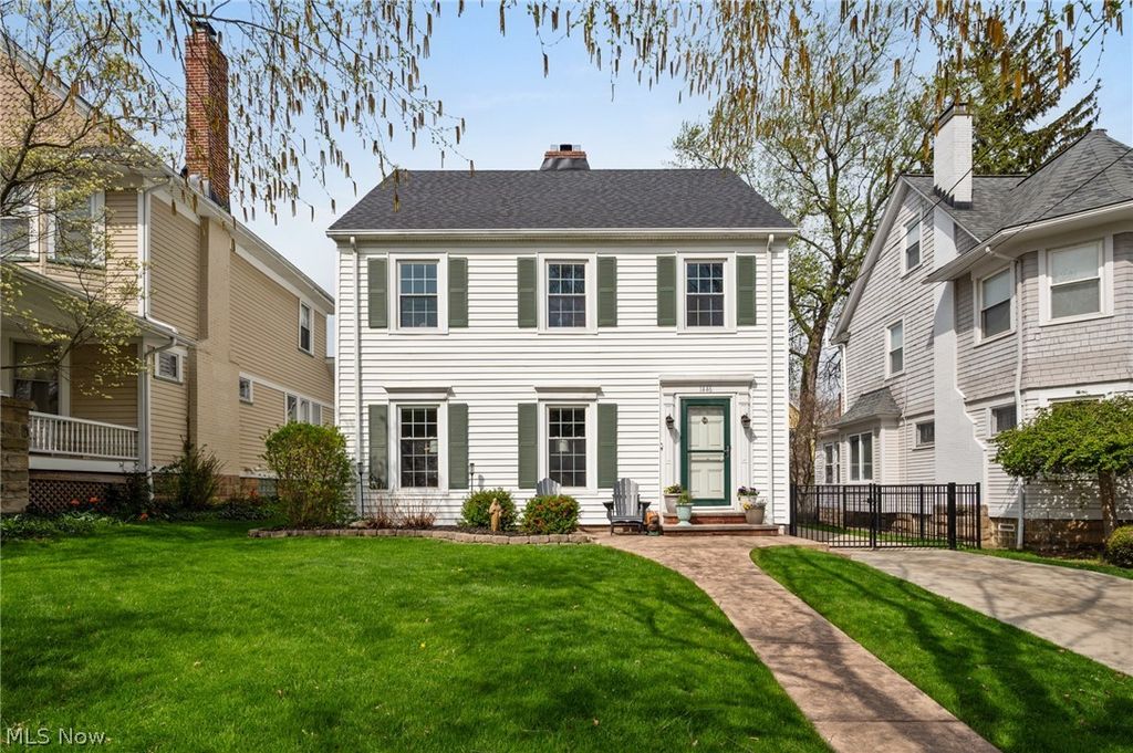 Photo of 1446 Elbur Avenue, Lakewood, OH 44107 (MLS # 5197910)