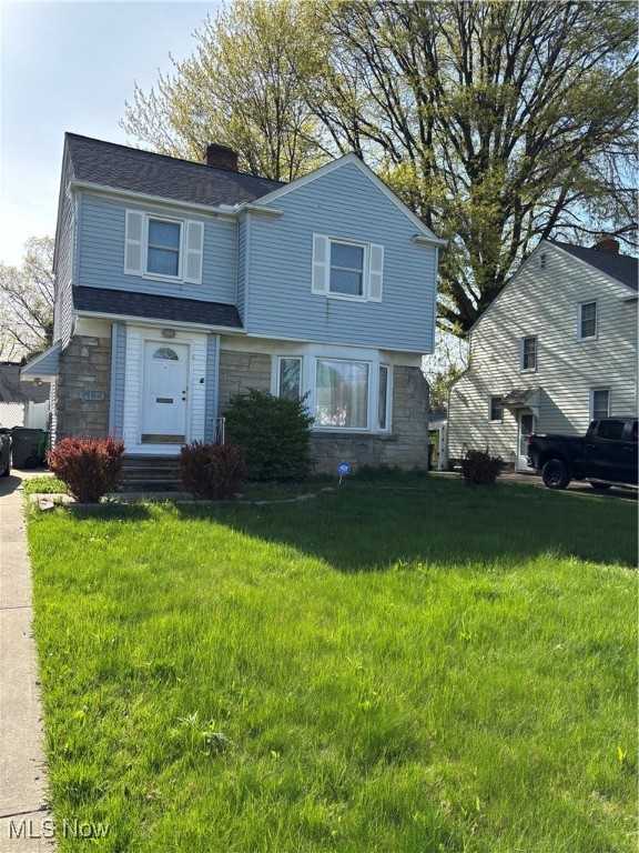 Charming 3 bedroom Colonial on a deep lot! Home has vinyl siding, newer windows, updated electrical panel and hot water heater! Fully fenced lot surrounds an oversized 3 car garage!
