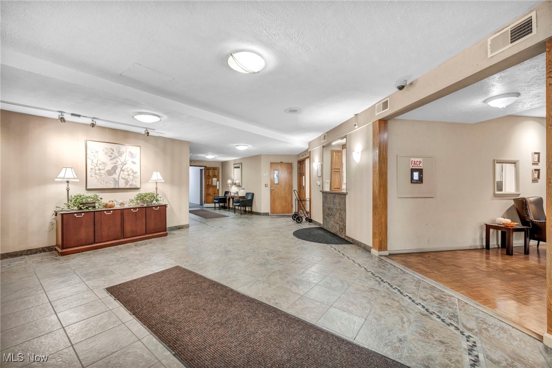 Lake House Condo - Residential Lease