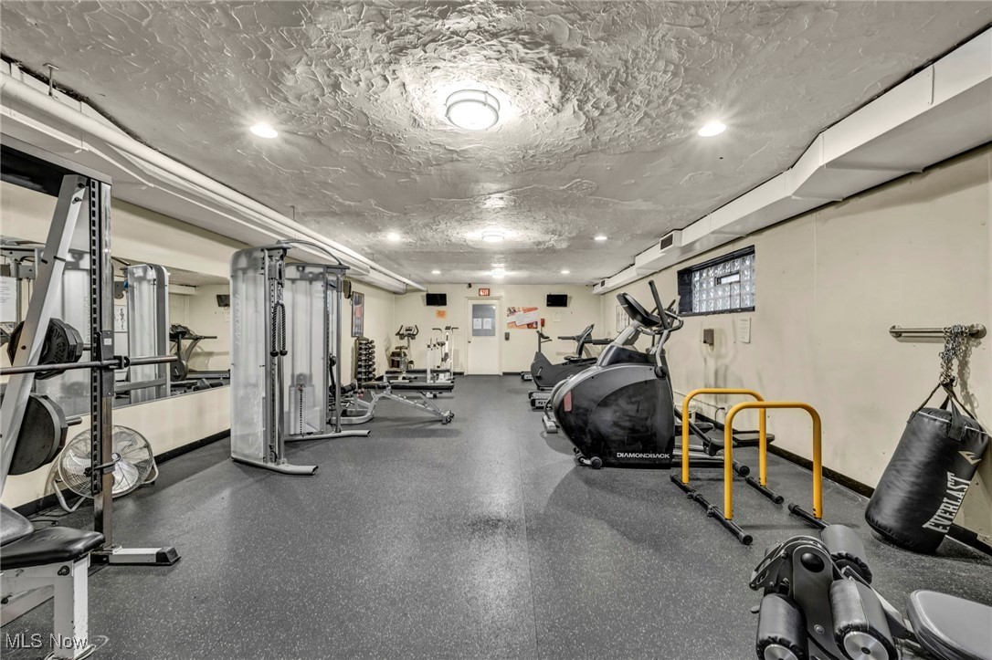 Lake House Condo - Residential Lease