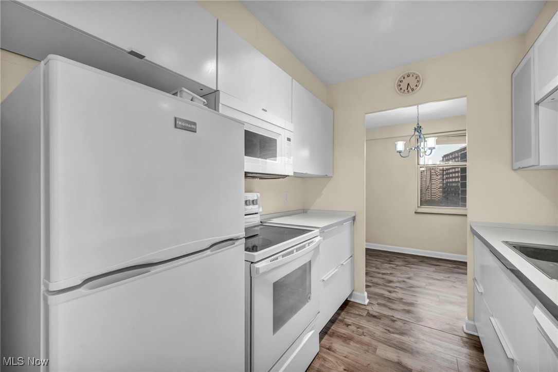 Lake House Condo - Residential Lease