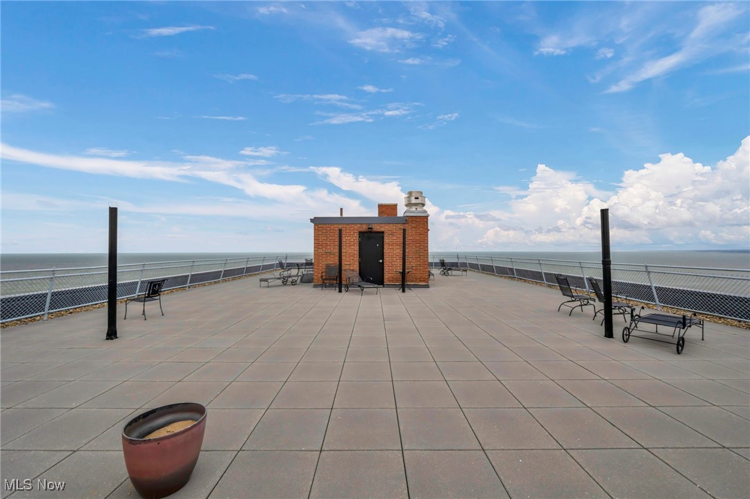 Lake House Condo - Residential Lease