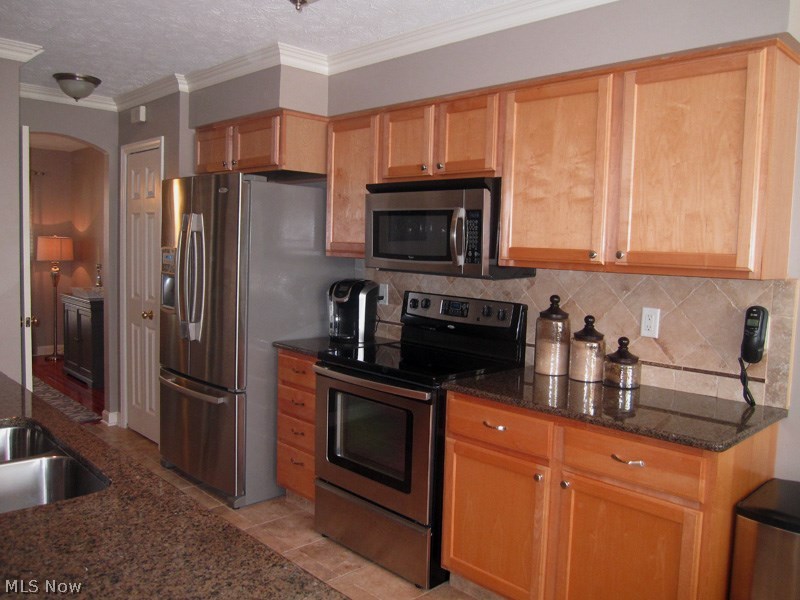 Lakeside Courts - Residential