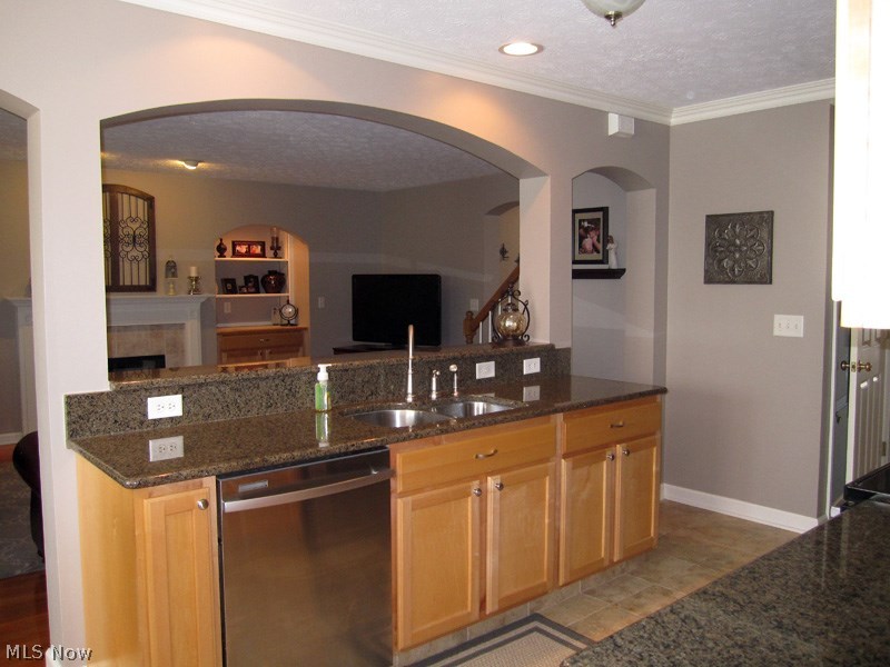 Lakeside Courts - Residential