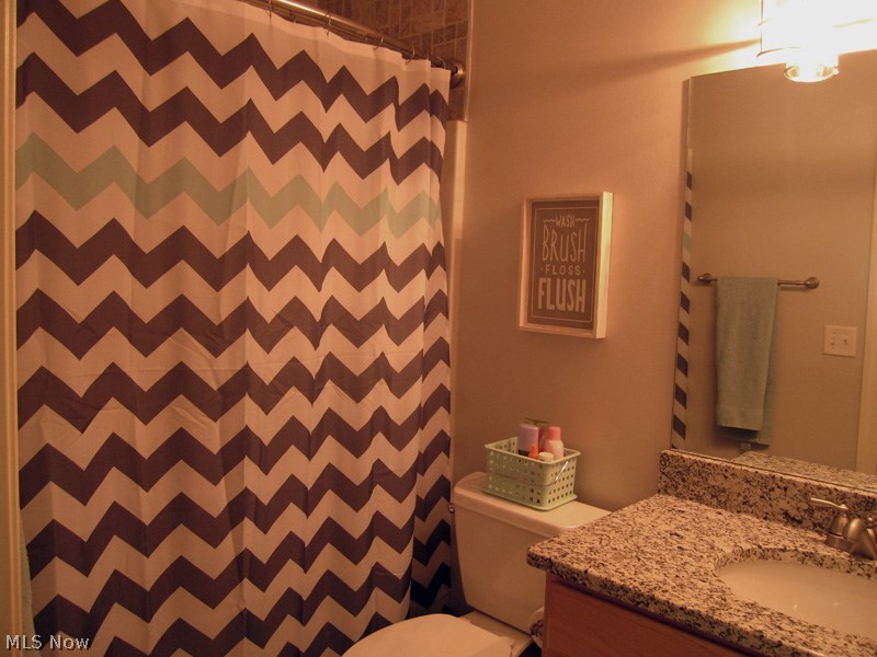 Lakeside Courts - Residential