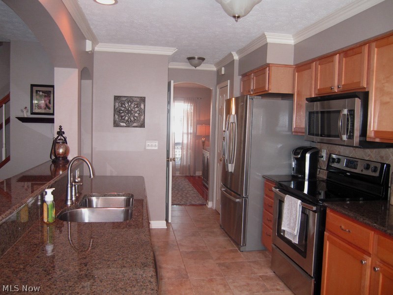 Lakeside Courts - Residential