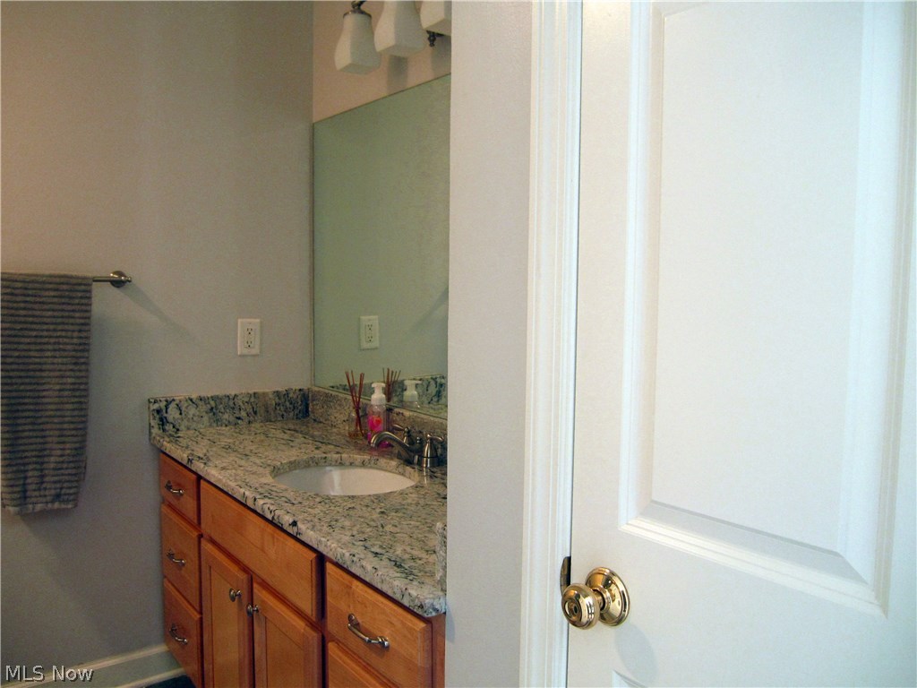 Lakeside Courts - Residential