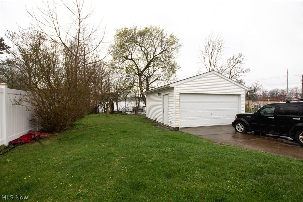 Photo of 26 E Grace Street, Bedford, OH 44146 (MLS # 5200801)
