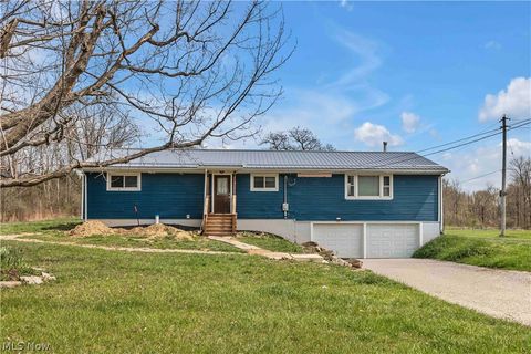 Homes For Sale - 11179 Madison Road<br/> Geauga County, Huntsburg, OH 44046