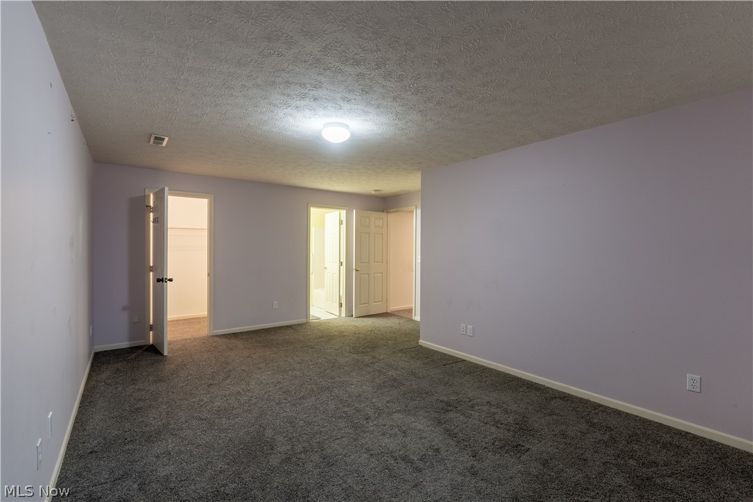 Woodbury Condo - Residential