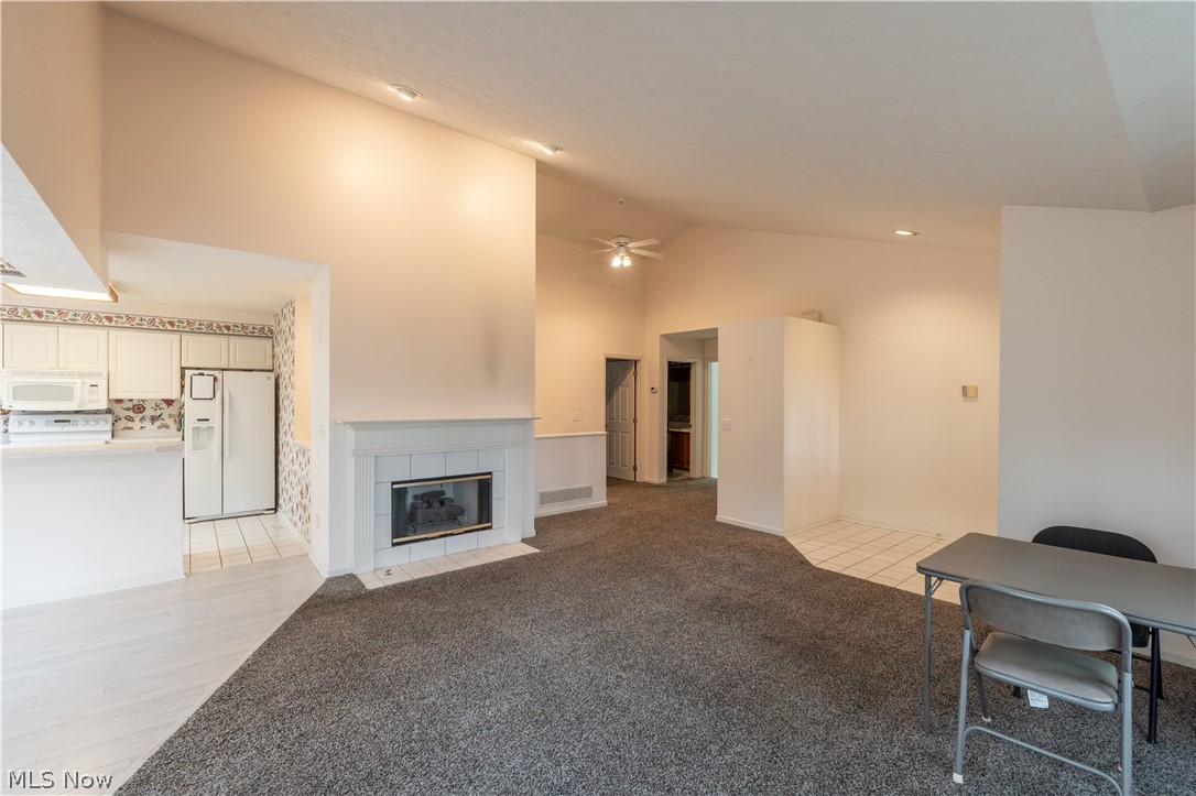 Woodbury Condo - Residential