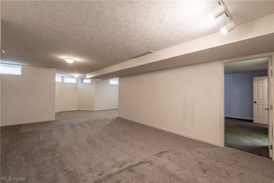 Woodbury Condo - Residential