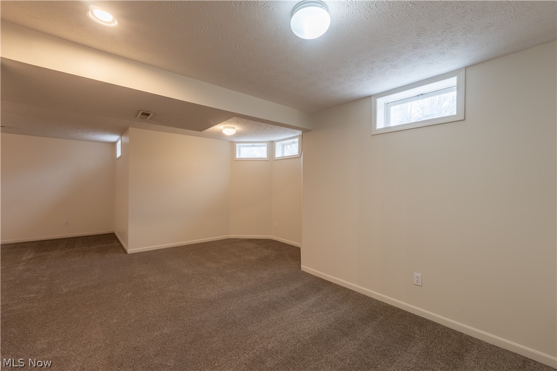 Woodbury Condo - Residential