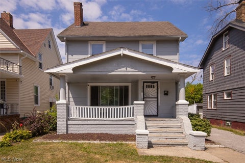Photo of 970 Whitby Road, Cleveland Heights, OH 44112 (MLS # 5246507)