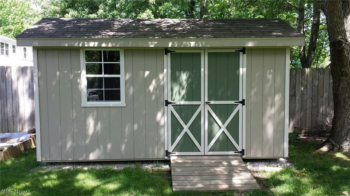 Falling Oaks - Residential