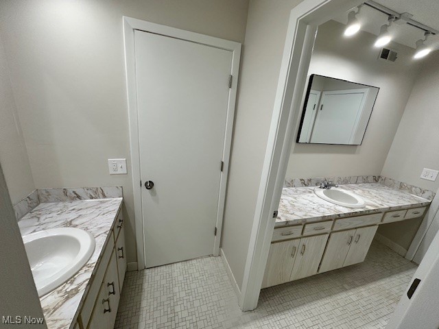 Manor House Condo - Residential