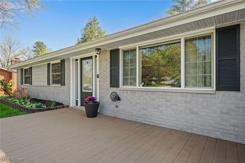 Photo of 7819 Glenn Allen Drive, Sagamore Hills, OH 44067 (MLS # 5204454)