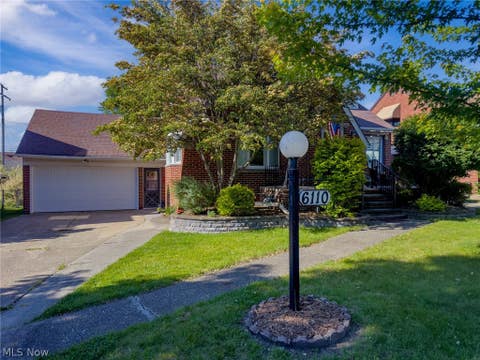 Homes For Sale - 6110 Hollywood Drive<br/> Parma, OH 44129