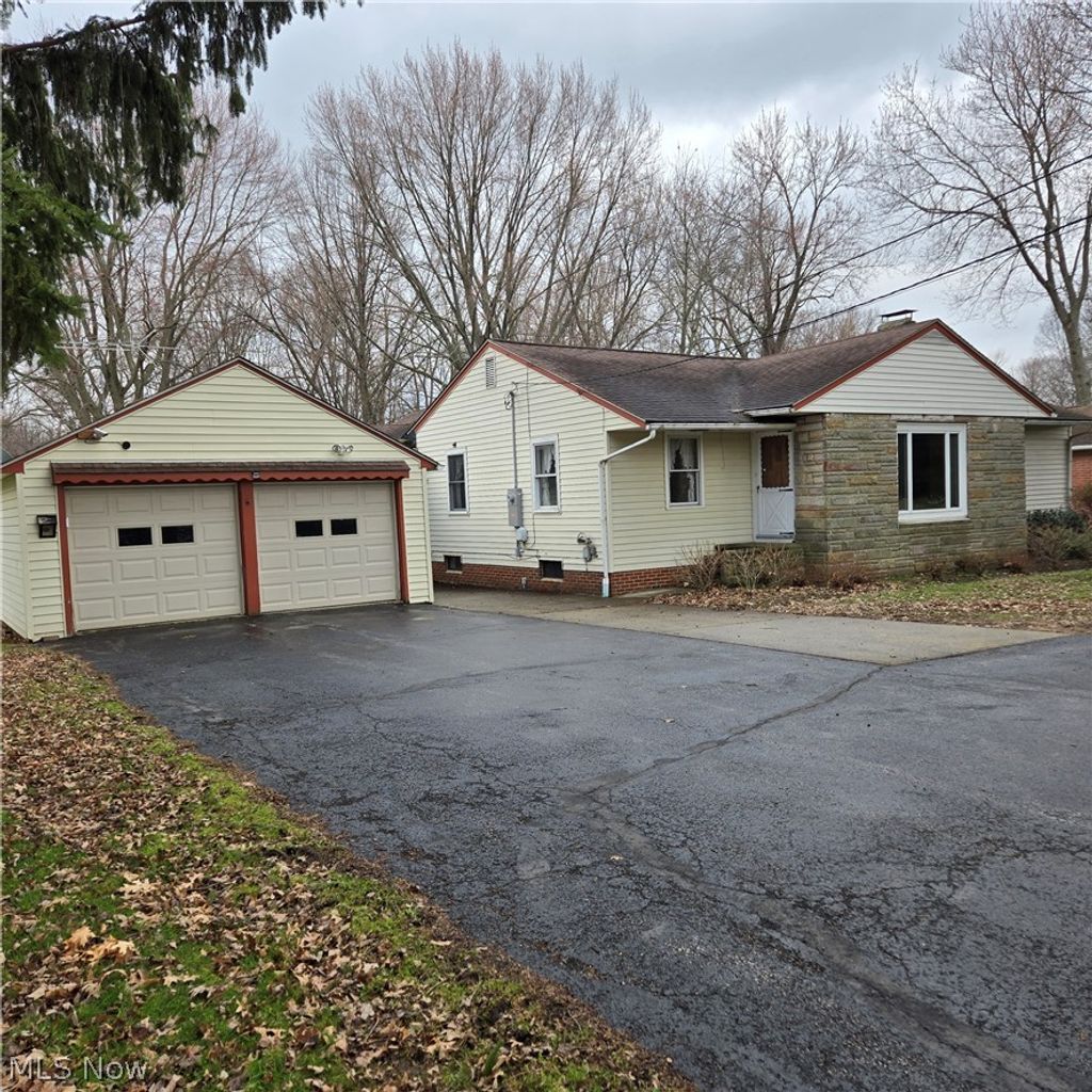 Photo of 38700 Johnnycake Ridge Road, Willoughby, OH 44094 (MLS # 5192486)