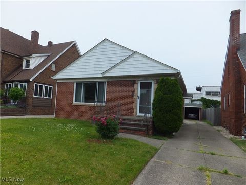 2222 Brookview Boulevard Parma OH 44134