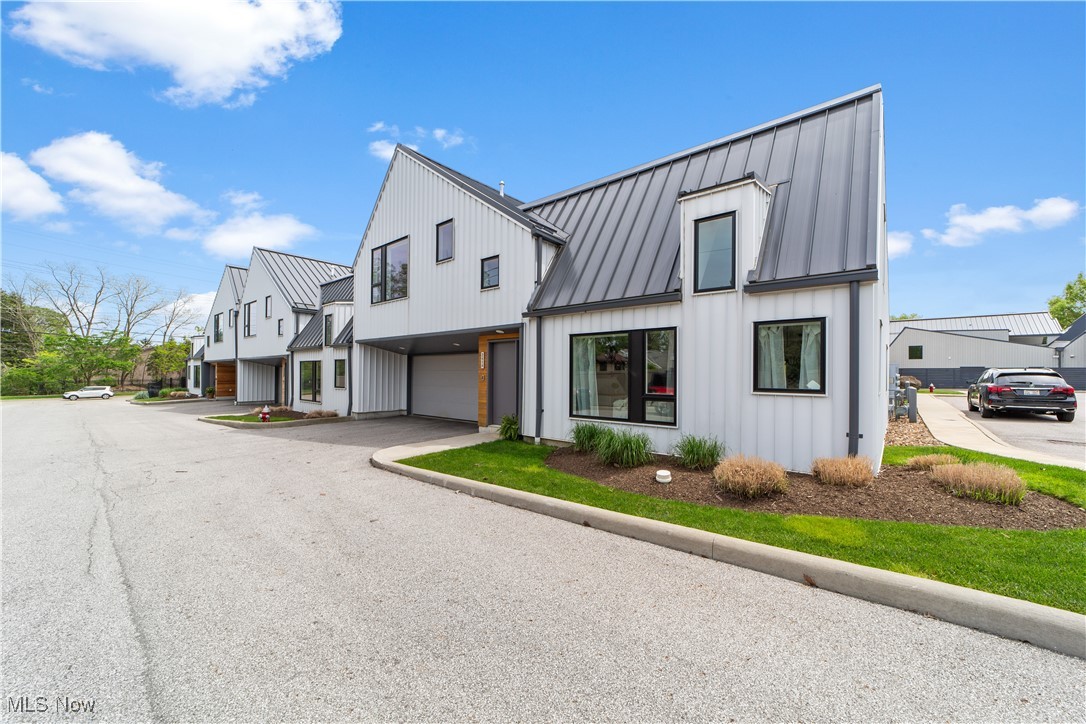 2414 Richmond Road, Beachwood, Ohio image 2