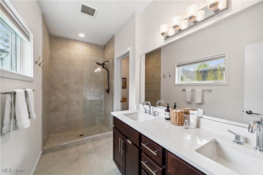 2414 Richmond Road, Beachwood, Ohio image 24