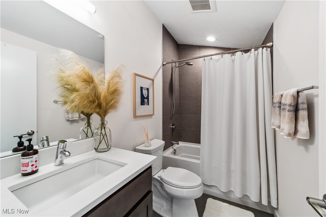 2414 Richmond Road, Beachwood, Ohio image 32