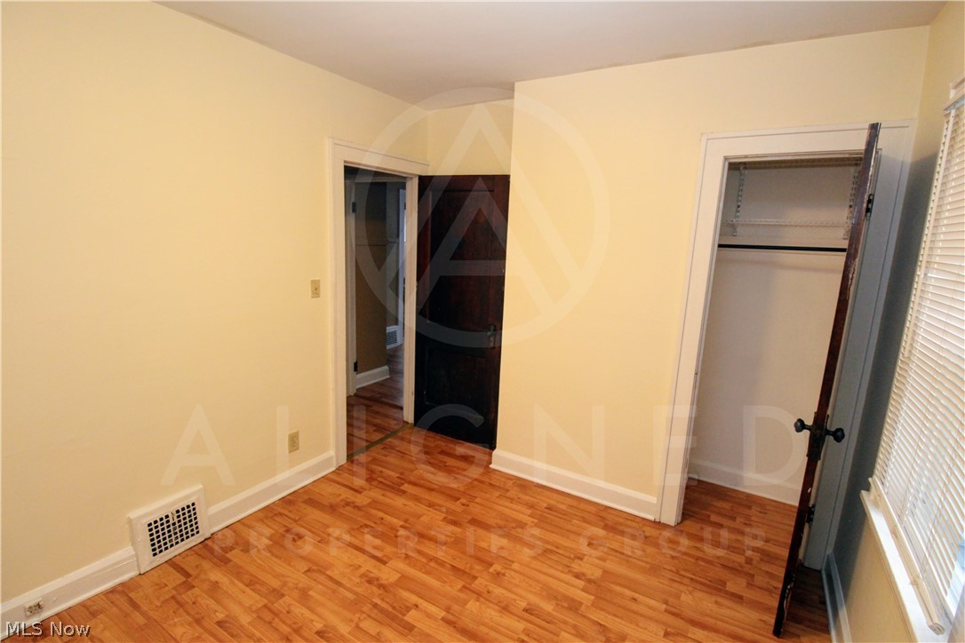 Denison Realty Cos Glenbrook - Residential Lease