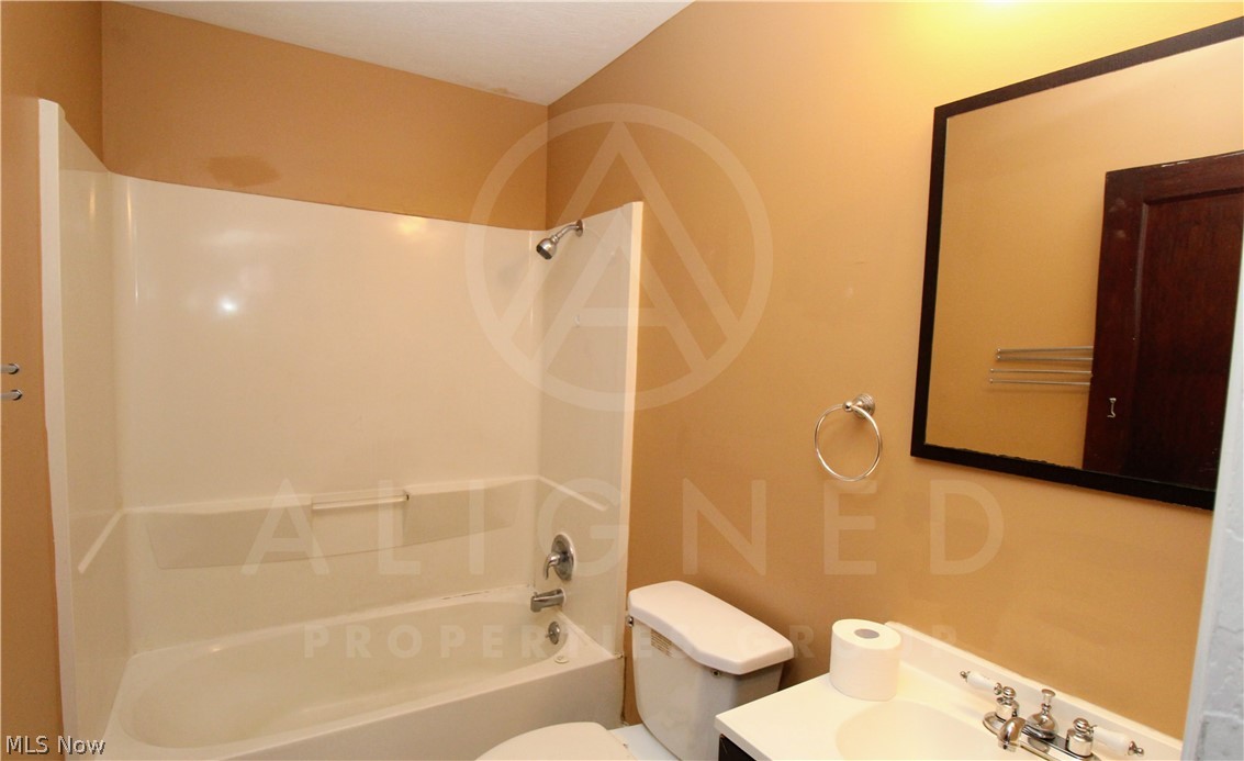 Denison Realty Cos Glenbrook - Residential Lease