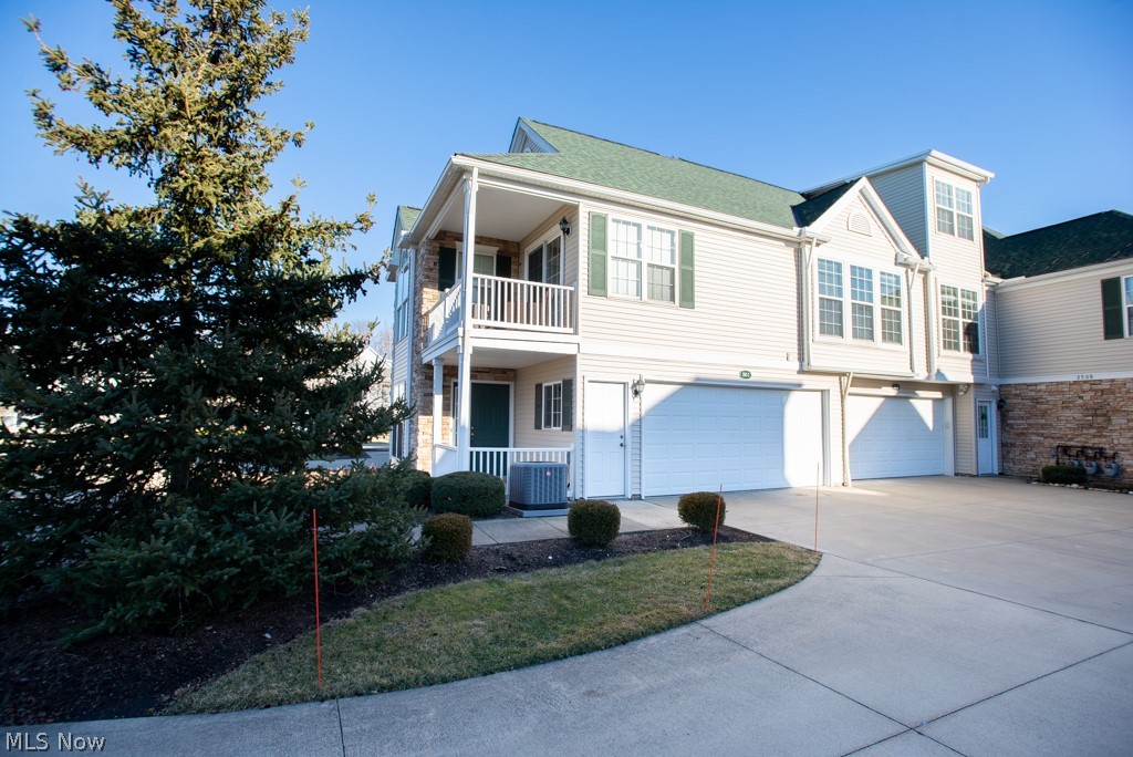 Legends/Aberdeen Condo Ph #vi - Residential