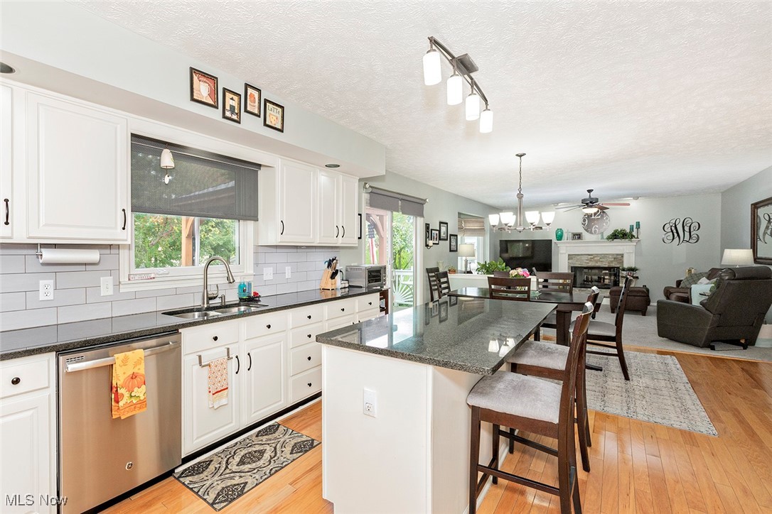 Mentor, Ohio 44060, United States, 4 Bedrooms Bedrooms, ,3 BathroomsBathrooms,Residential,Active,217813