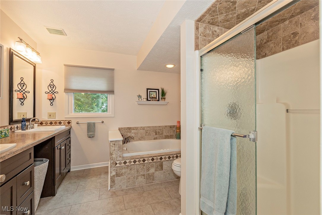 Mentor, Ohio 44060, United States, 4 Bedrooms Bedrooms, ,3 BathroomsBathrooms,Residential,Active,217813