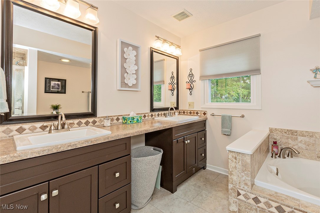 Mentor, Ohio 44060, United States, 4 Bedrooms Bedrooms, ,3 BathroomsBathrooms,Residential,Active,217813