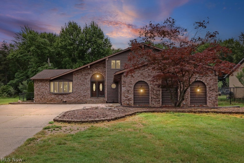 Photo of 7075 Big Creek Parkway, Middleburg Heights, OH 44130 (MLS # 5217822)
