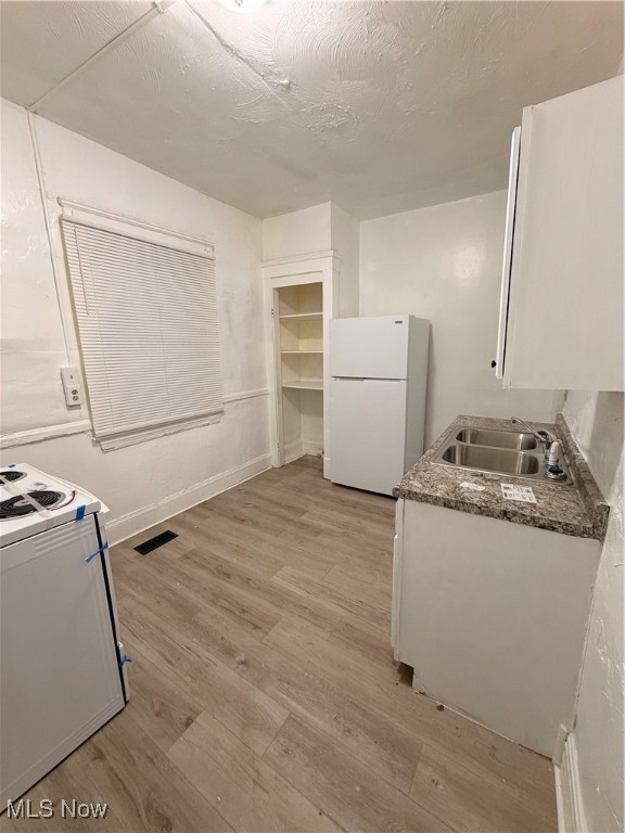 Amor - Residential Lease