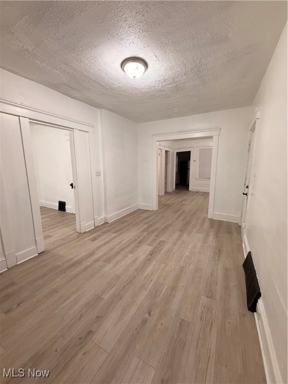 Amor - Residential Lease