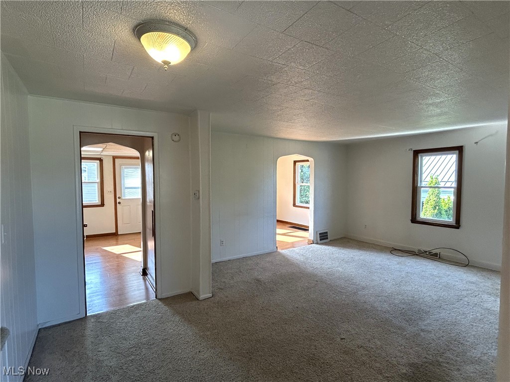 3805 Marlamont Way, Weirton, West Virginia image 3