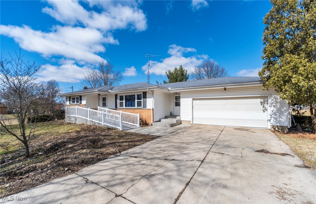 270 Earl Dr, Warren, Ohio image 1