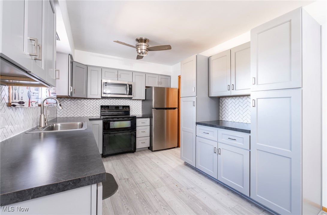 270 Earl Dr, Warren, Ohio image 3