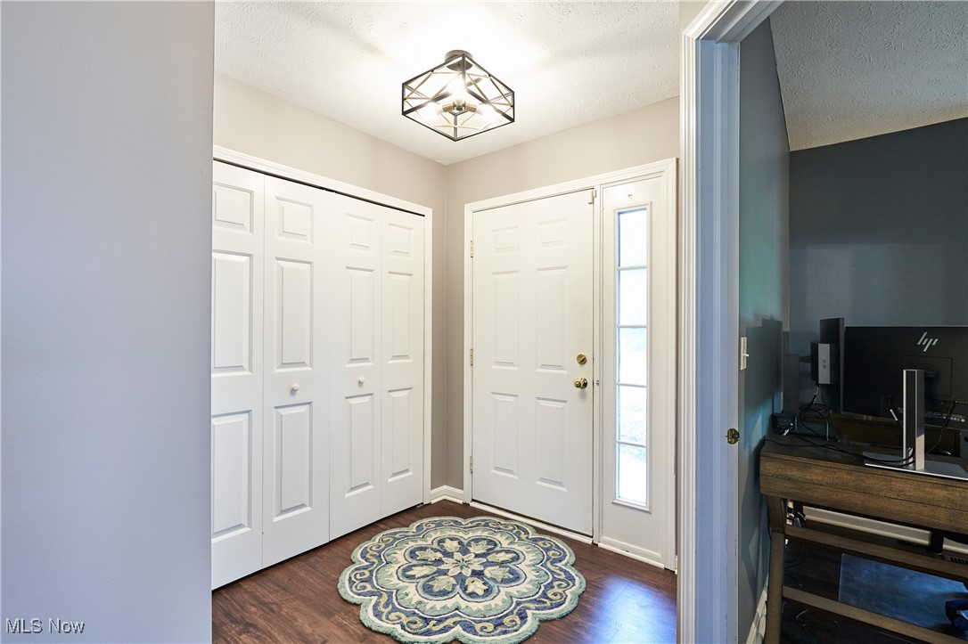 721 Pebblecreek Drive, Akron, Ohio image 3