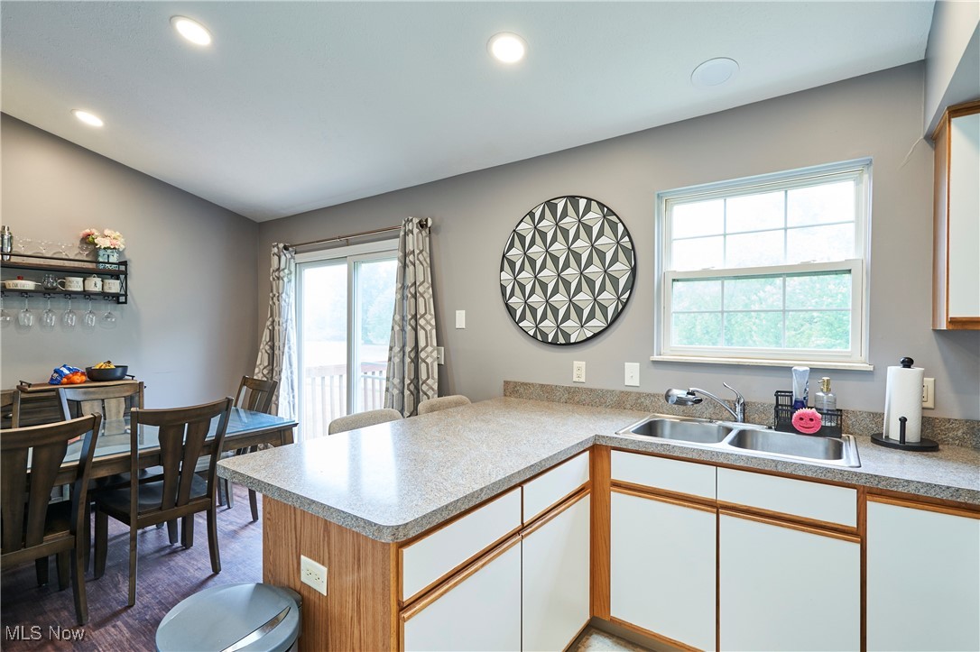 721 Pebblecreek Drive, Akron, Ohio image 10