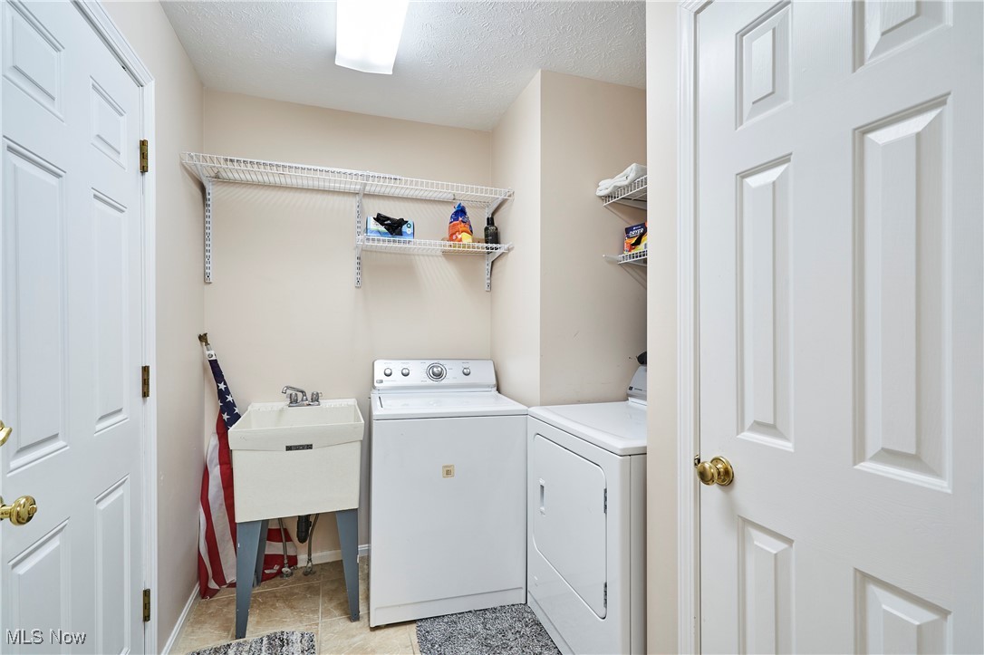 721 Pebblecreek Drive, Akron, Ohio image 21