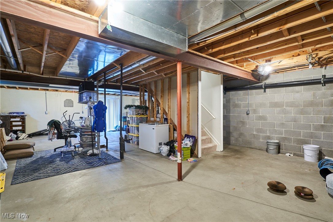 721 Pebblecreek Drive, Akron, Ohio image 22