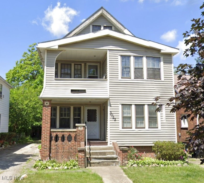 Investor Special! Discover this unique two-family property on one lot located at 3022 E 128th St, Cleveland, OH 44120. The front unit has been occupied for 45 years with the tenant currently paying $500/month. The rear unit requires a full rehab, offering an excellent opportunity to add value and increase cash flow. Perfectly situated near restaurants, shopping, and hospitals, this property is ideal for investors looking to expand their portfolio with a long-term tenant in place and strong upside potential. Don’t miss out on this chance to own a multi-family investment in Cleveland!