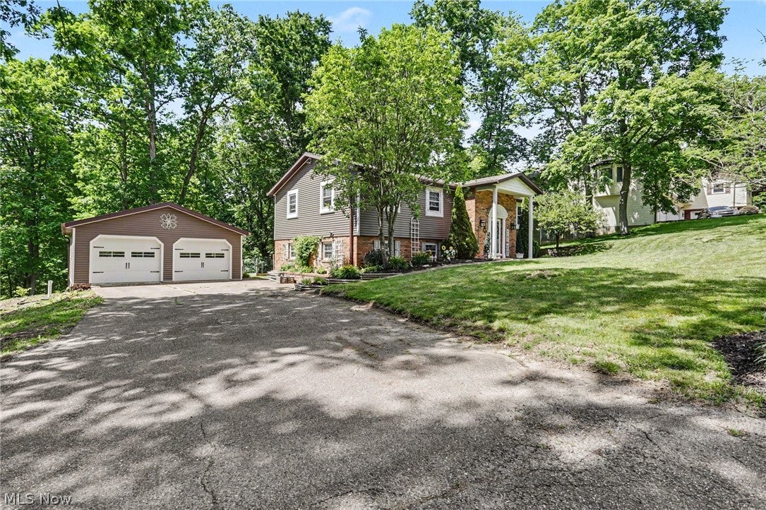 930 Ivy Drive