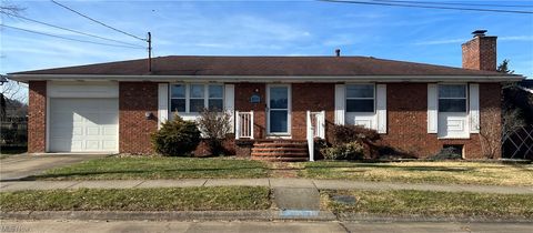 Single Family Residence in Parkersburg WV 2512 Capital Dr.jpg
