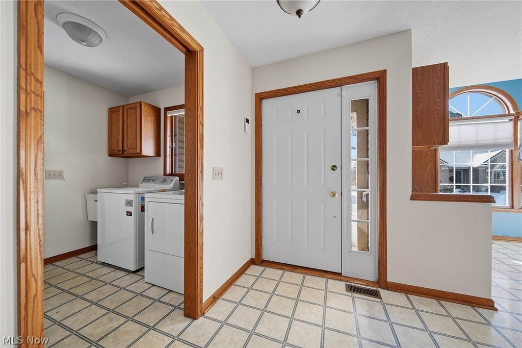 Photo of 300 Fredricksburg Court NE, North Canton, OH 44720 (MLS # 5186323)