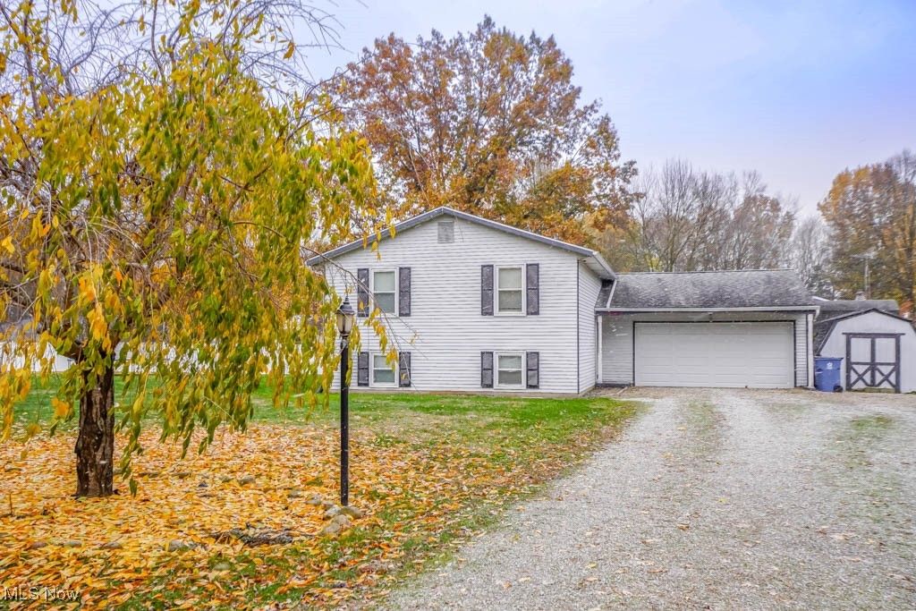 Photo of 5648 Hill Run Circle NW, Massillon, OH 44646 (MLS # 5174185)