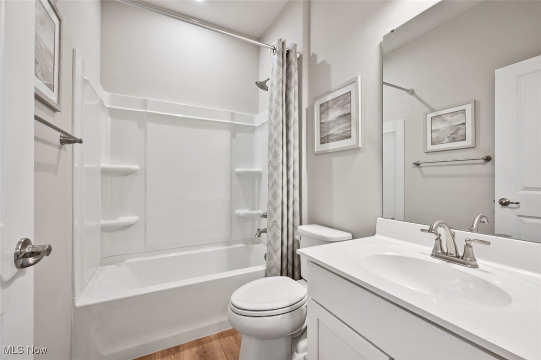 6213 James Drive, Lorain, Ohio image 12