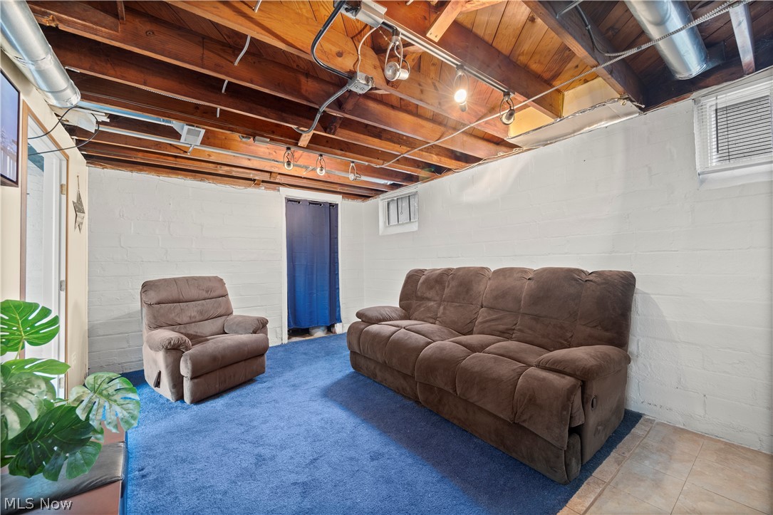 Riverside Manor - Residential